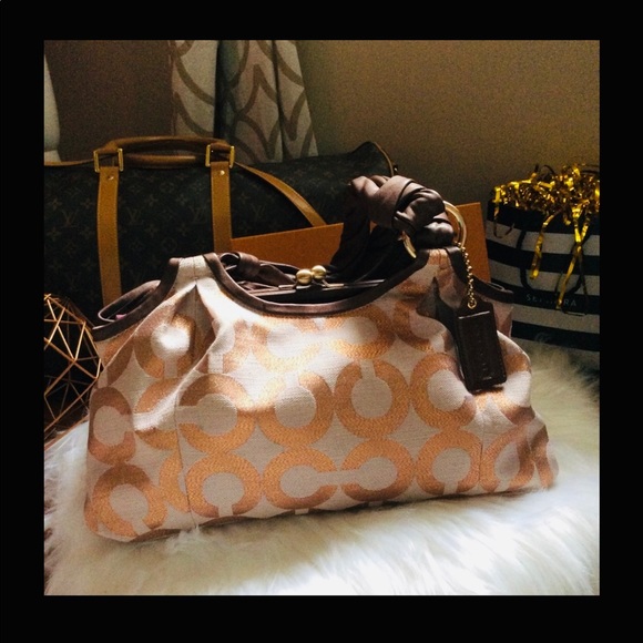 LAST CHANCE COACH HANDBAG - (Rare Find) - Picture 6 of 7